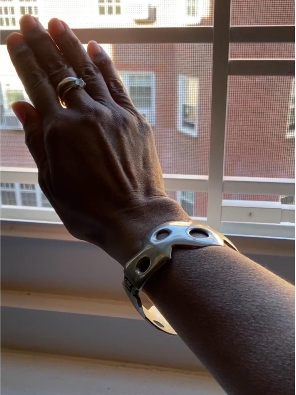 Vintage 80s Chunky Silver-Tone Cutout Design Hinged Cuff Bracelet